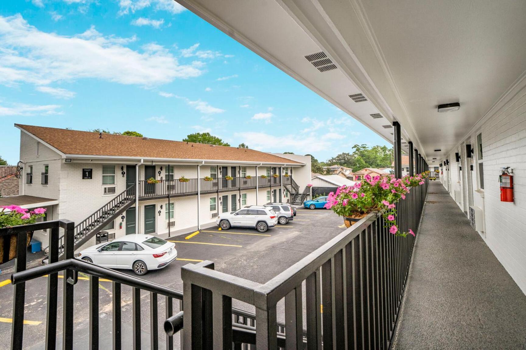 Redamo Suites Jefferson Экстерьер фото